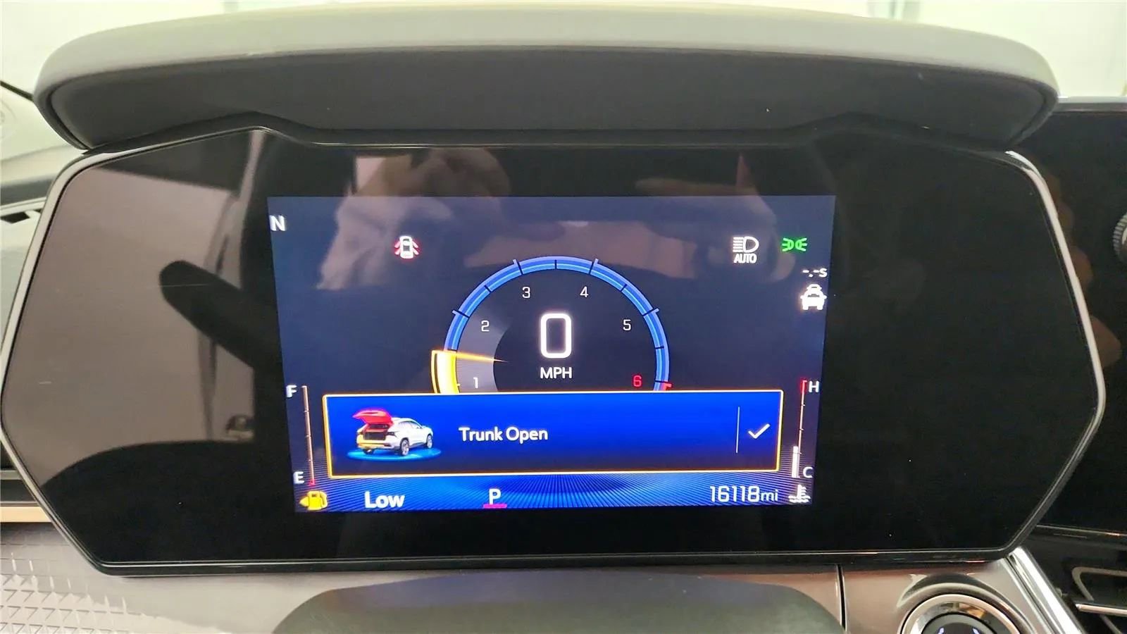 Used 2025 Chevrolet Trax ACTIV w/ Driver Confidence Package image 29