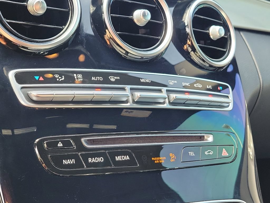 Used 2018 Mercedes-Benz C 300 Sedan image 27