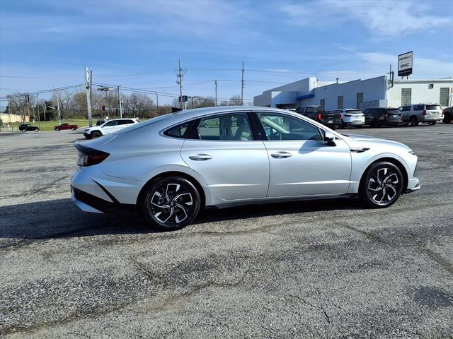 Used 2025 Hyundai Sonata SEL image 16