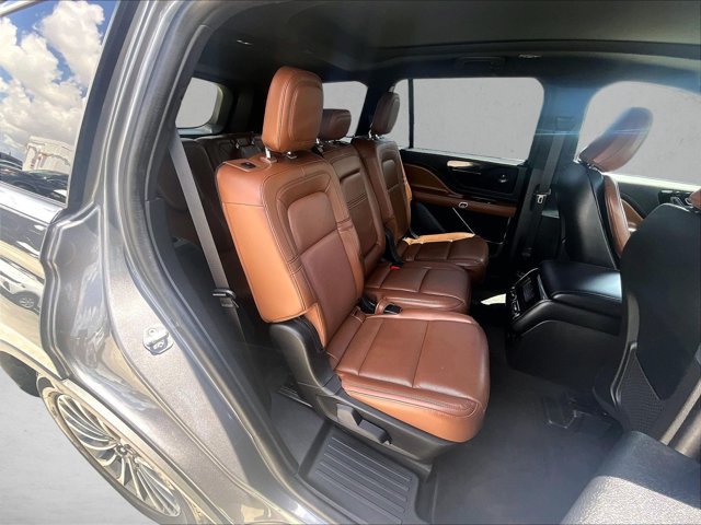 Used 2023 Lincoln Aviator Reserve RWD image 30