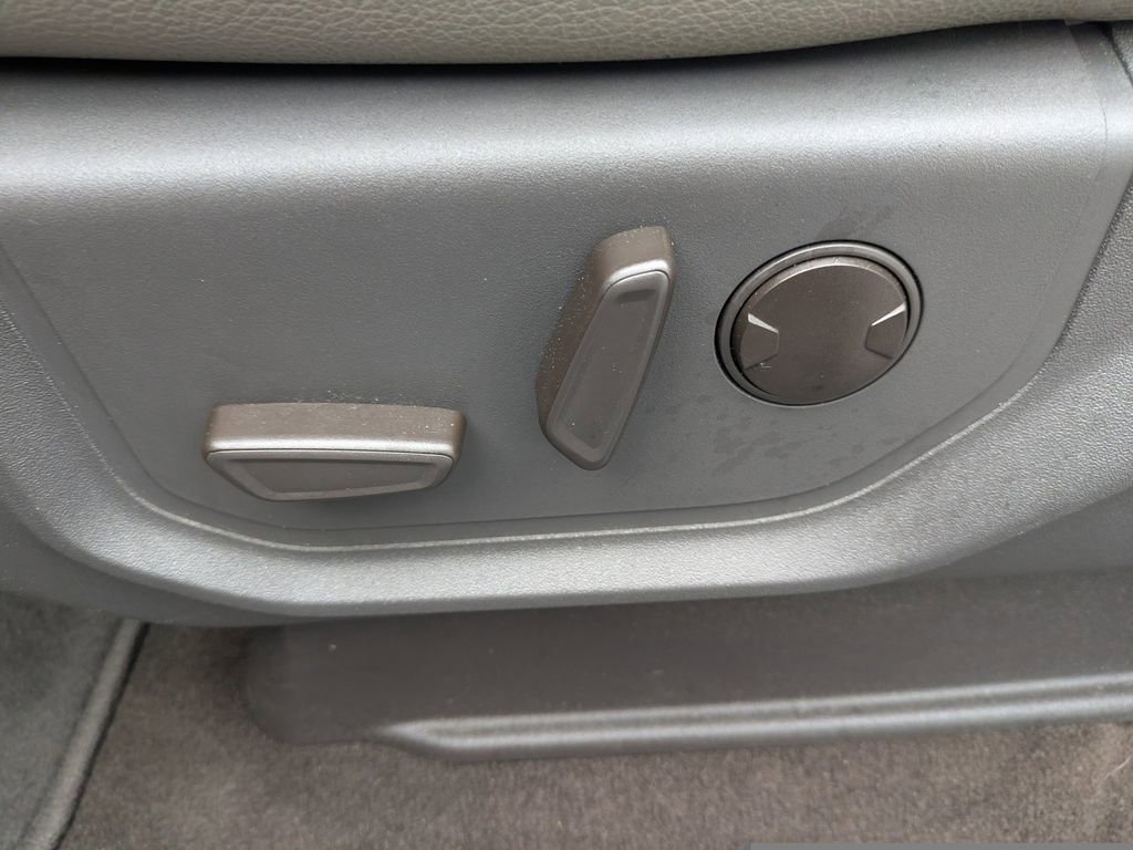 Used 2021 Ford Expedition XLT image 20