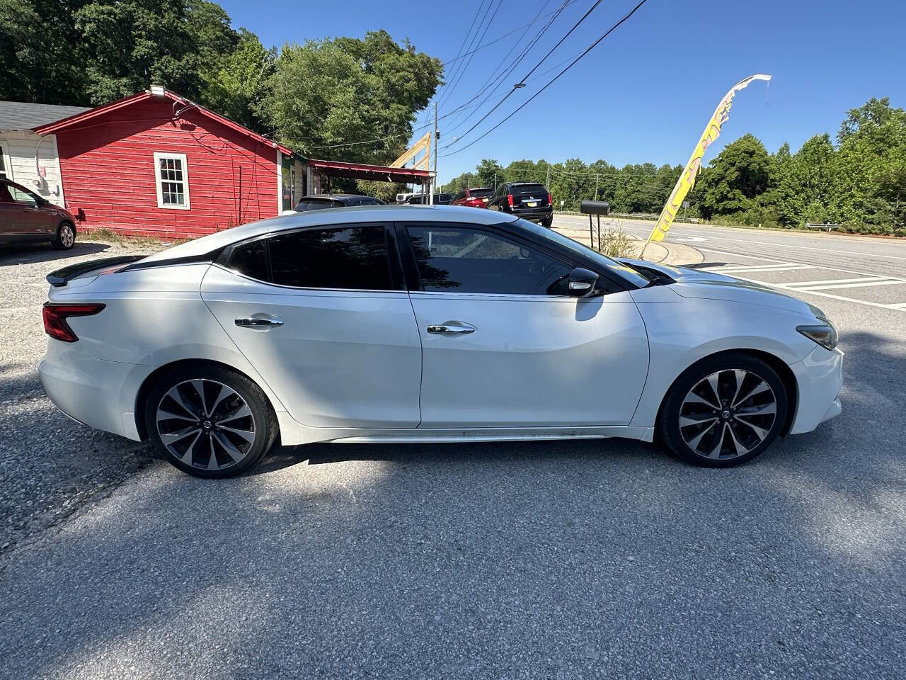 Used 2016 Nissan Maxima SR FWD image 4