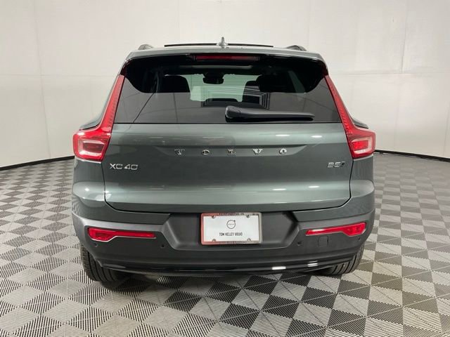 New 2026 Volvo XC40 B5 Ultra w/ Protection Package Premier AWD/4WD image 4
