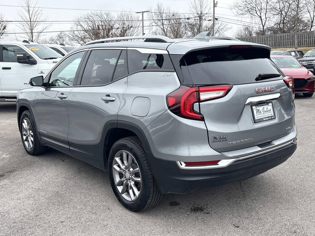 Used 2024 GMC Terrain SLT image 7