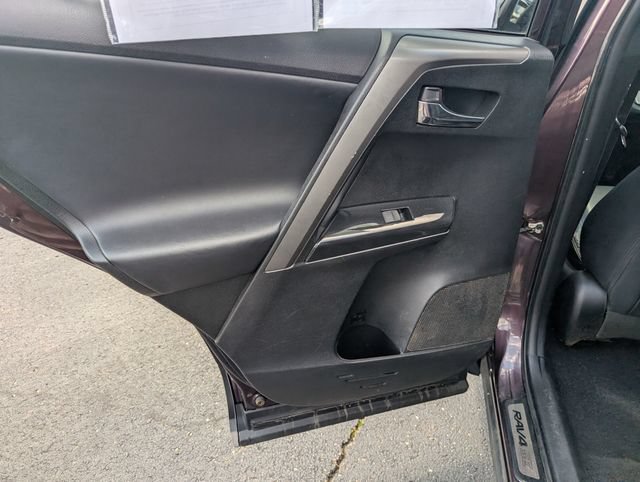 Used 2016 Toyota RAV4 SE AWD/4WD image 10