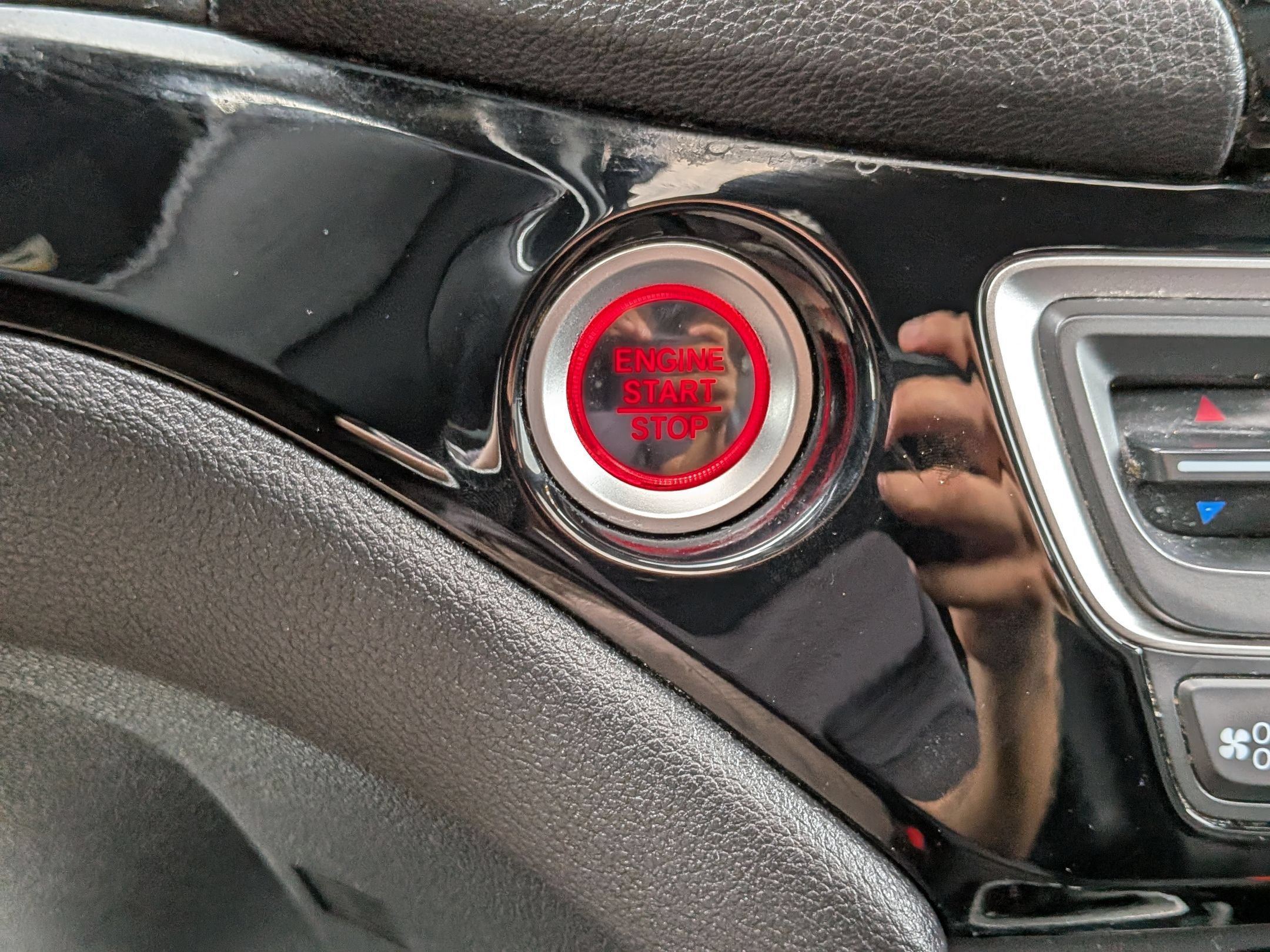 Certified 2019 Honda Ridgeline Black Edition image 16
