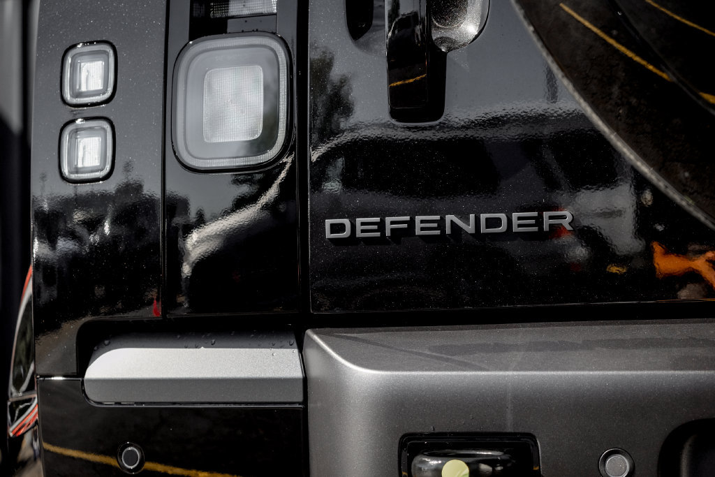 New 2026 Land Rover Defender 110 X-Dynamic SE AWD/4WD image 8