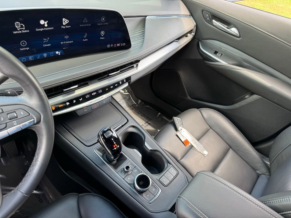 Certified 2024 Cadillac XT4 Premium Luxury image 32