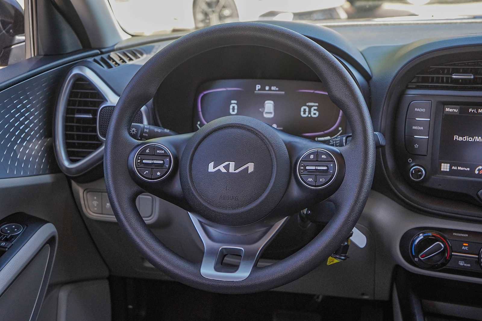 Certified 2023 Kia Soul LX w/ LX Technology Package image 25