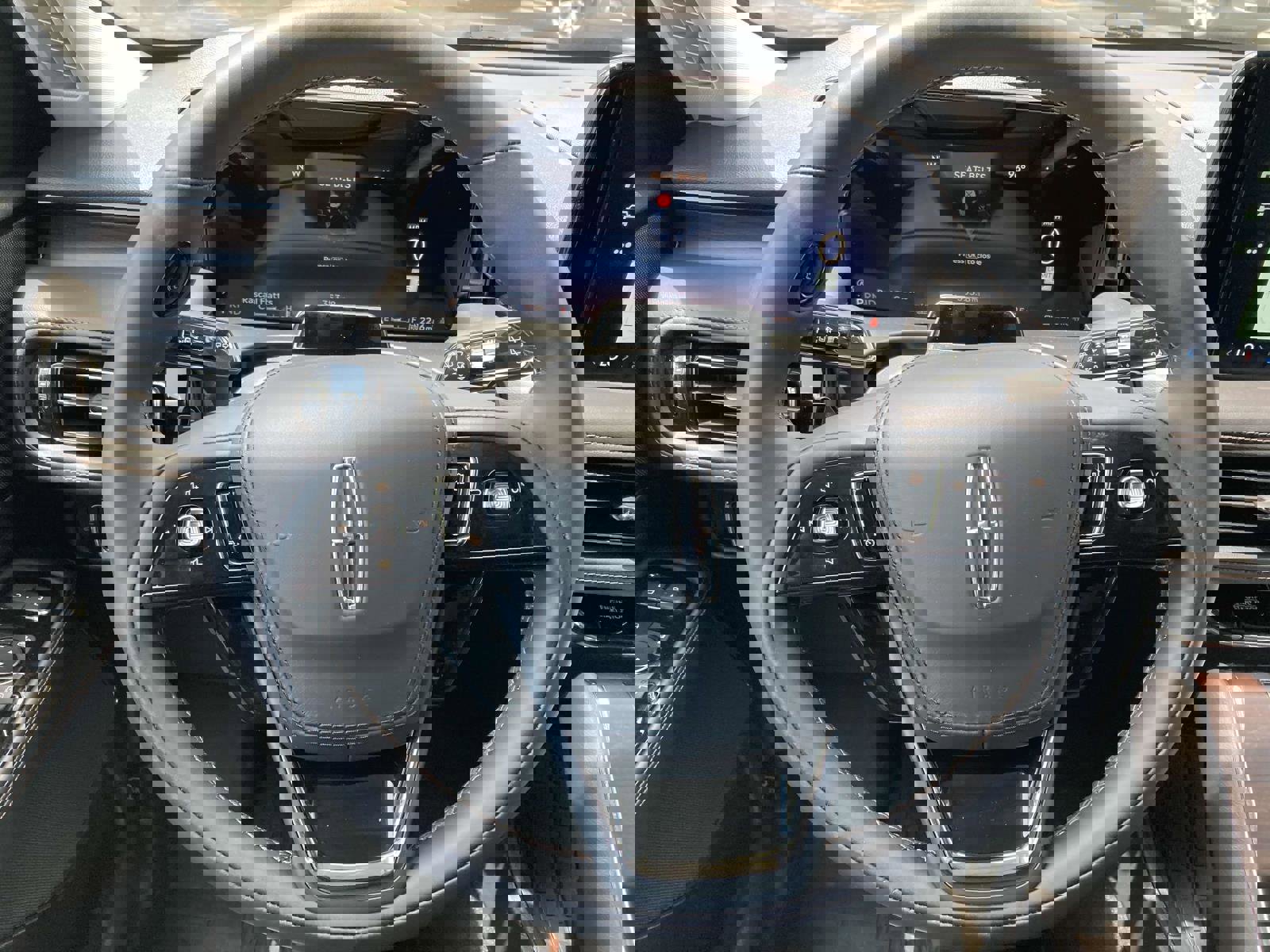 New 2025 Lincoln Aviator Reserve w/ Jet Appearance Package image 30