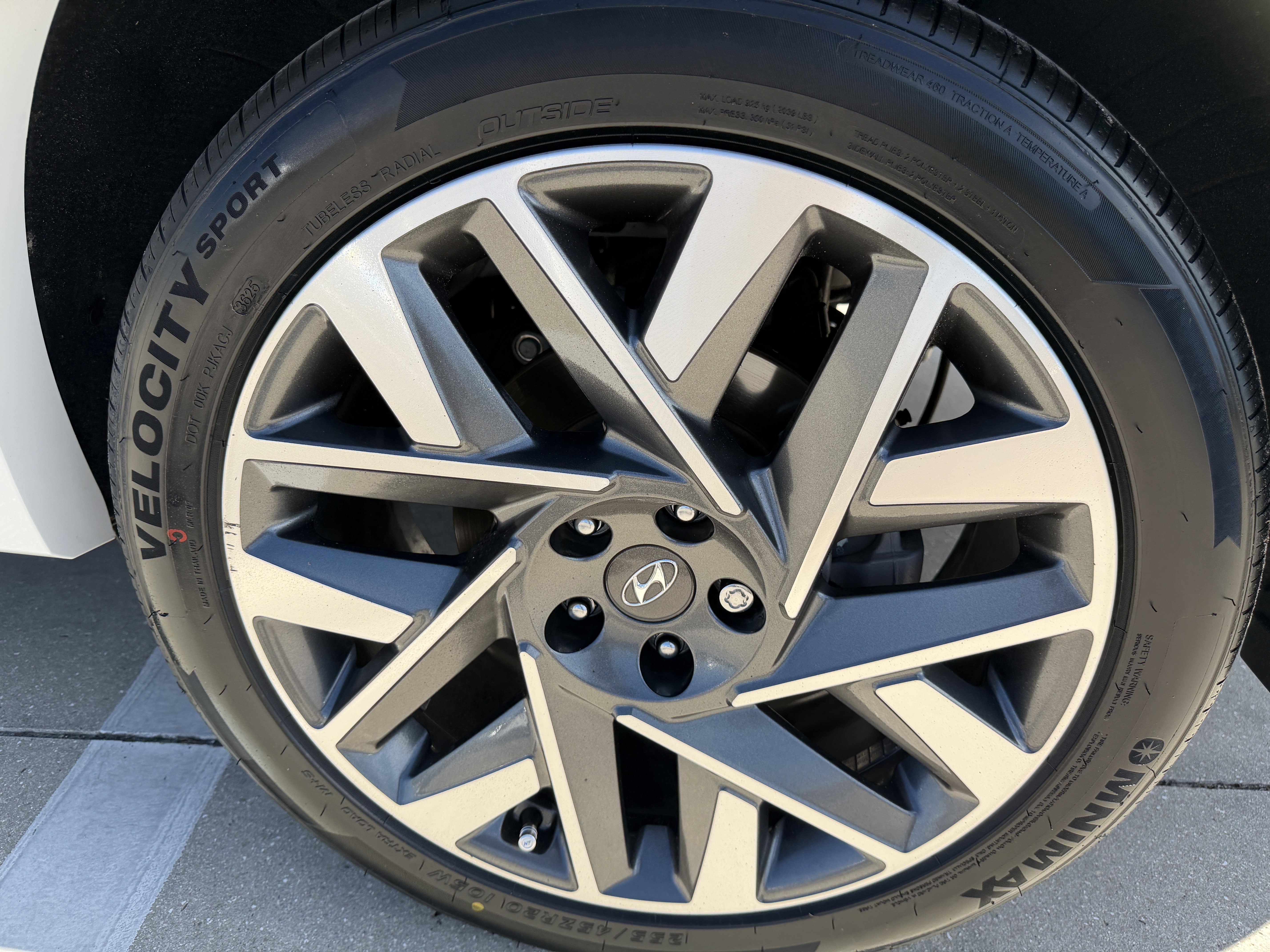 Used 2021 Hyundai Santa Fe Calligraphy AWD/4WD image 31