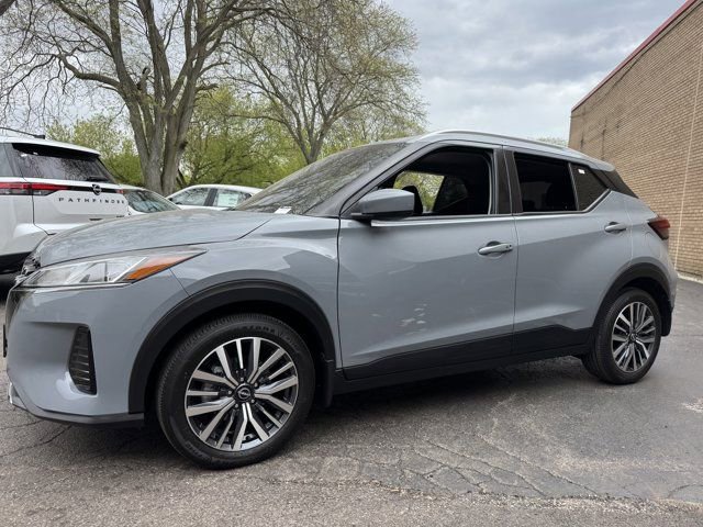 Used 2024 Nissan Kicks SV FWD image 24