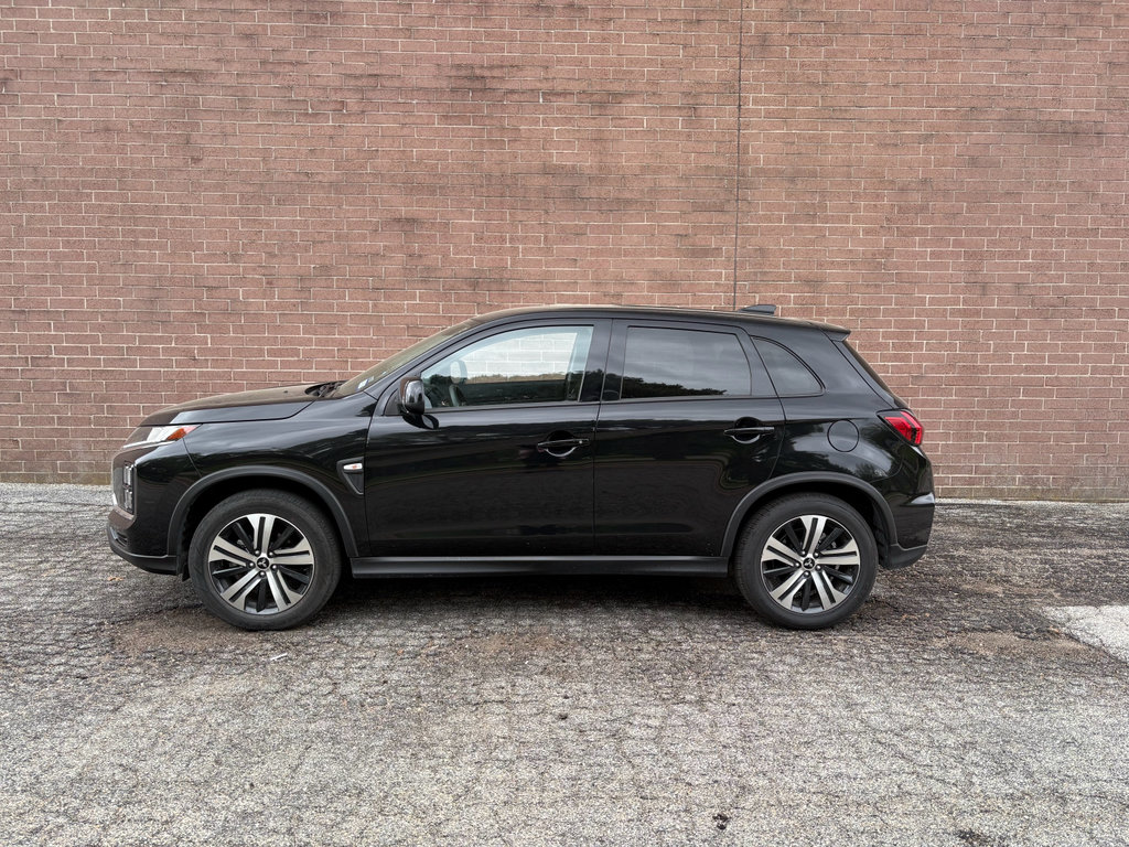 Used 2025 Mitsubishi Outlander Sport ES AWD/4WD image 2