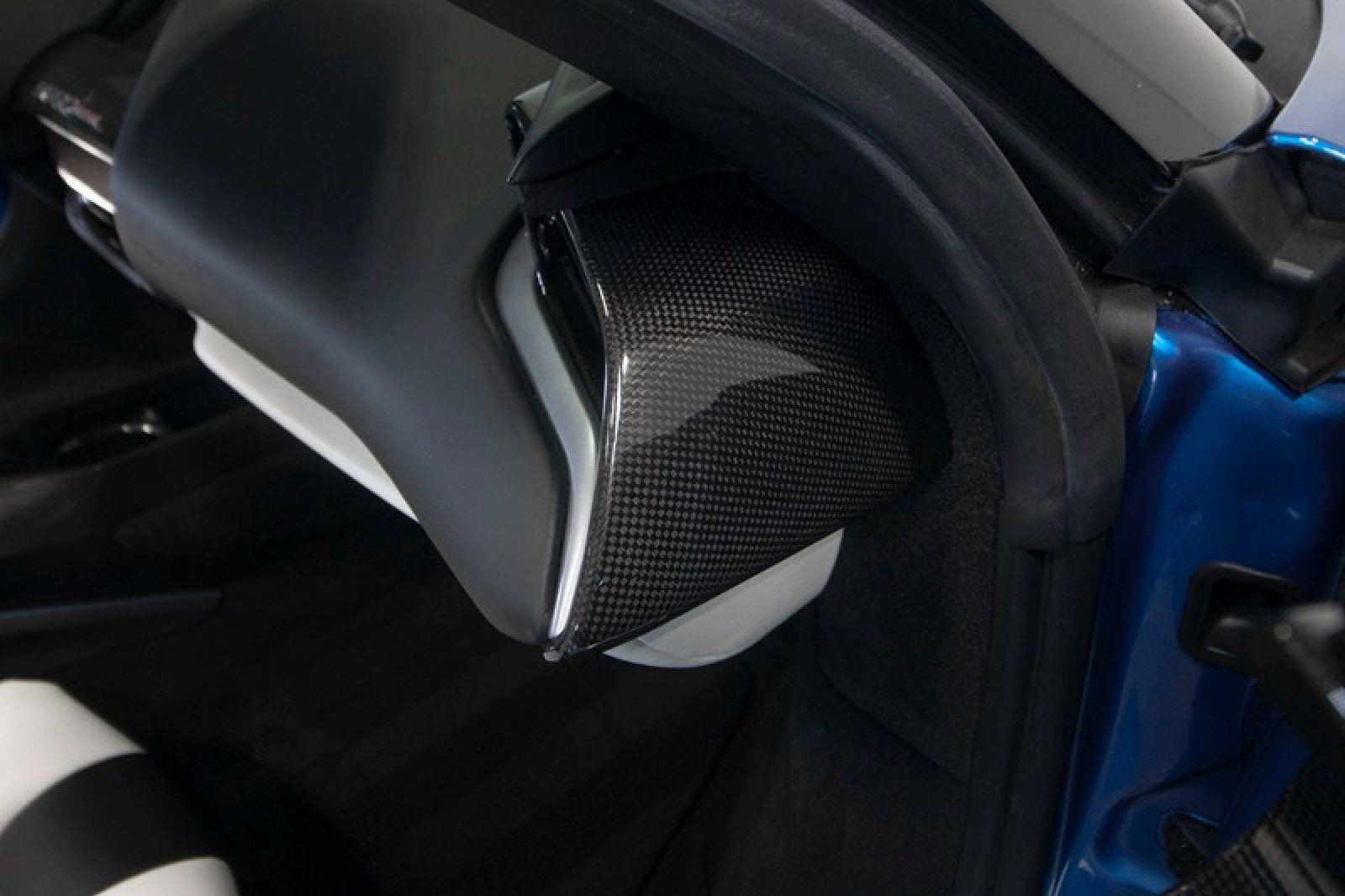 Used 2024 Ferrari SF90 Spider image 68