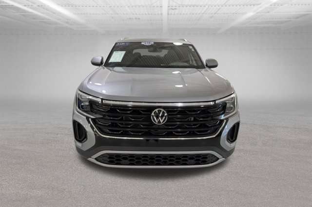 Certified 2026 Volkswagen Atlas Cross Sport SE AWD/4WD image 2