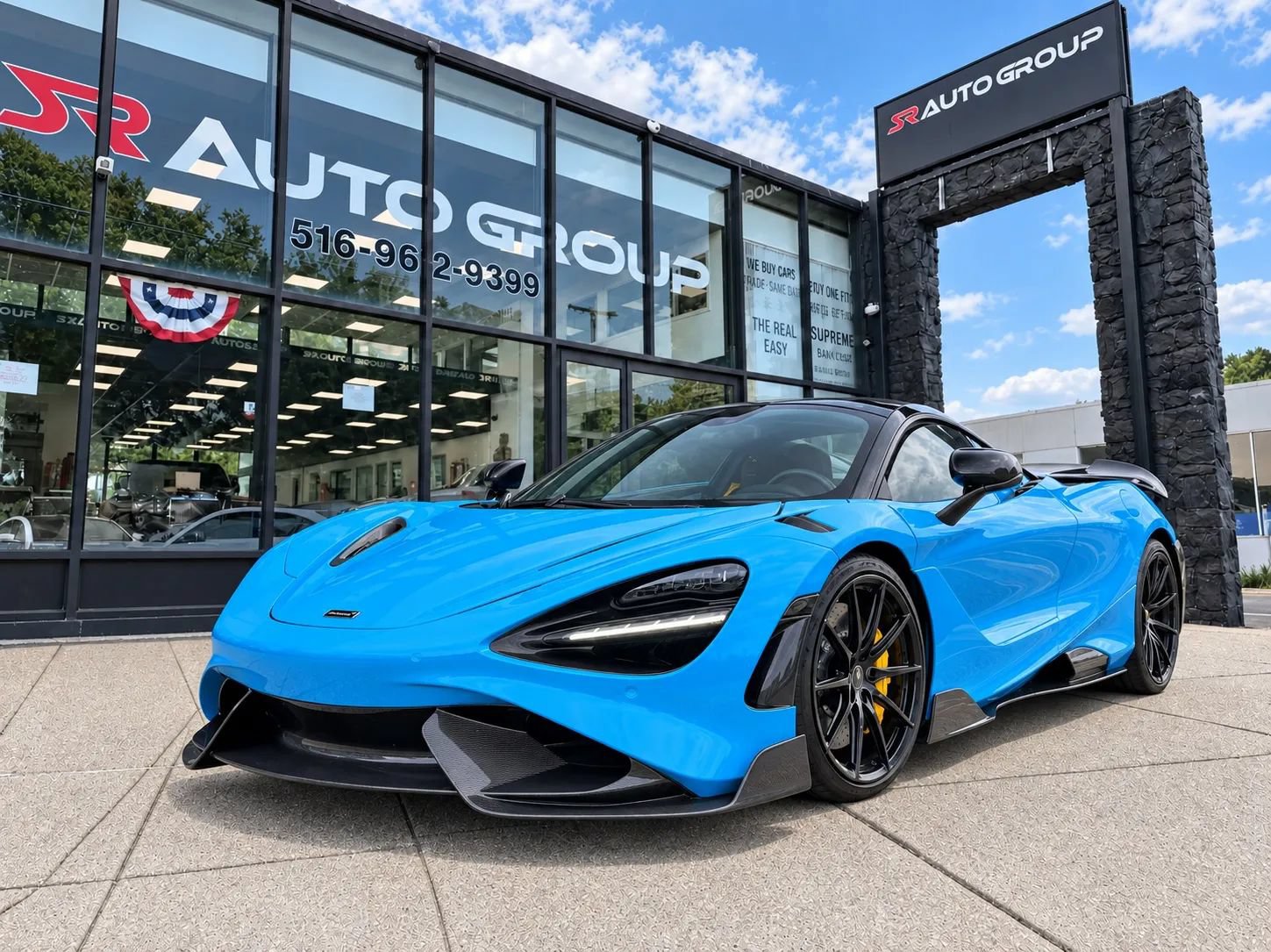 Used 2019 McLaren 720S RWD image 1