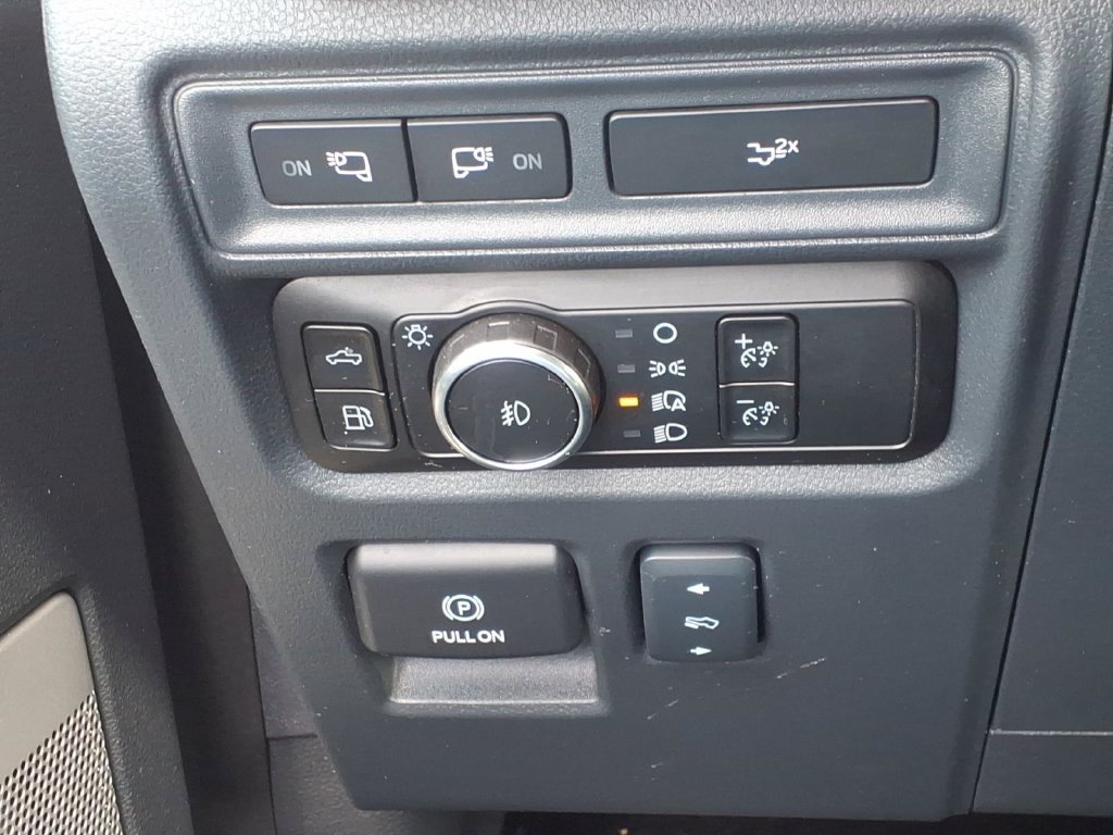Used 2024 Ford F150 Lariat AWD/4WD image 36