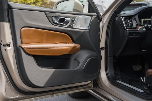 Certified 2023 Volvo S60 T8 Ultimate image 33
