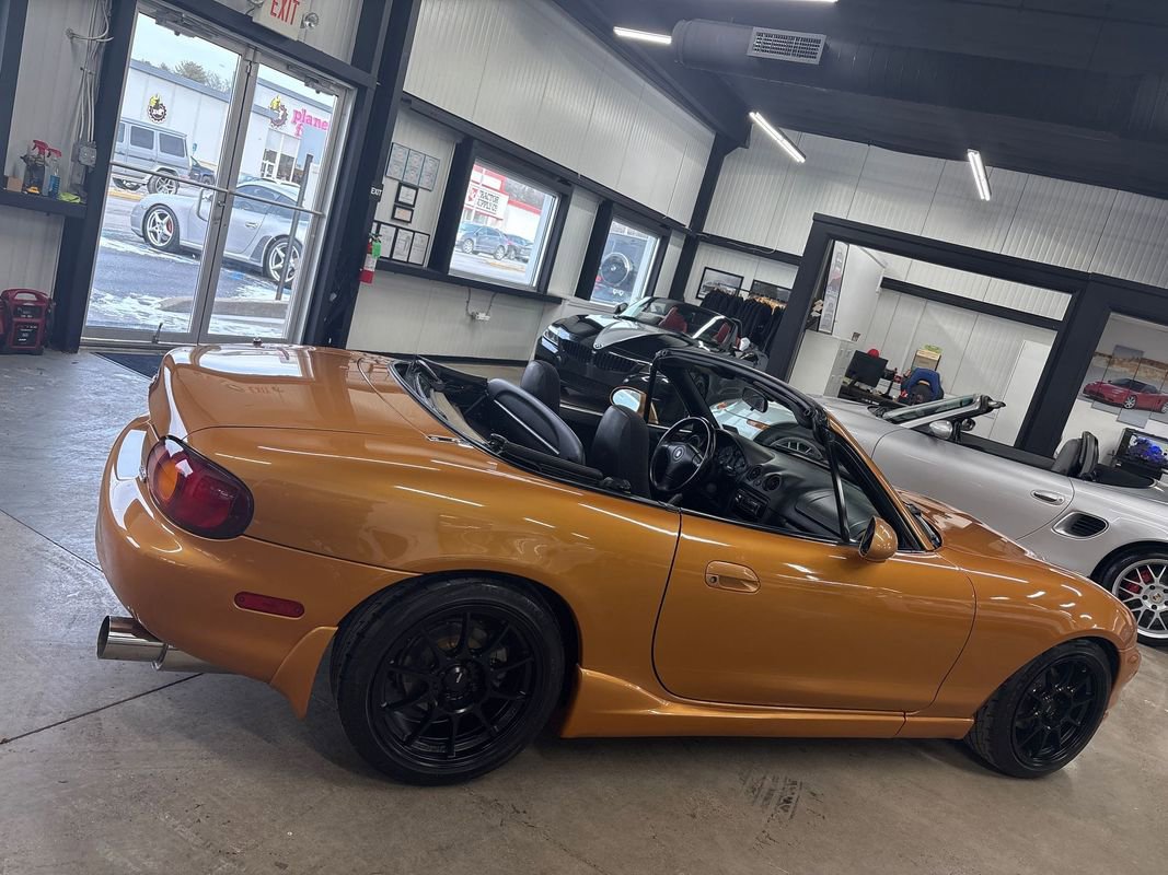 Used 2000 MAZDA MX-5 Miata image 15