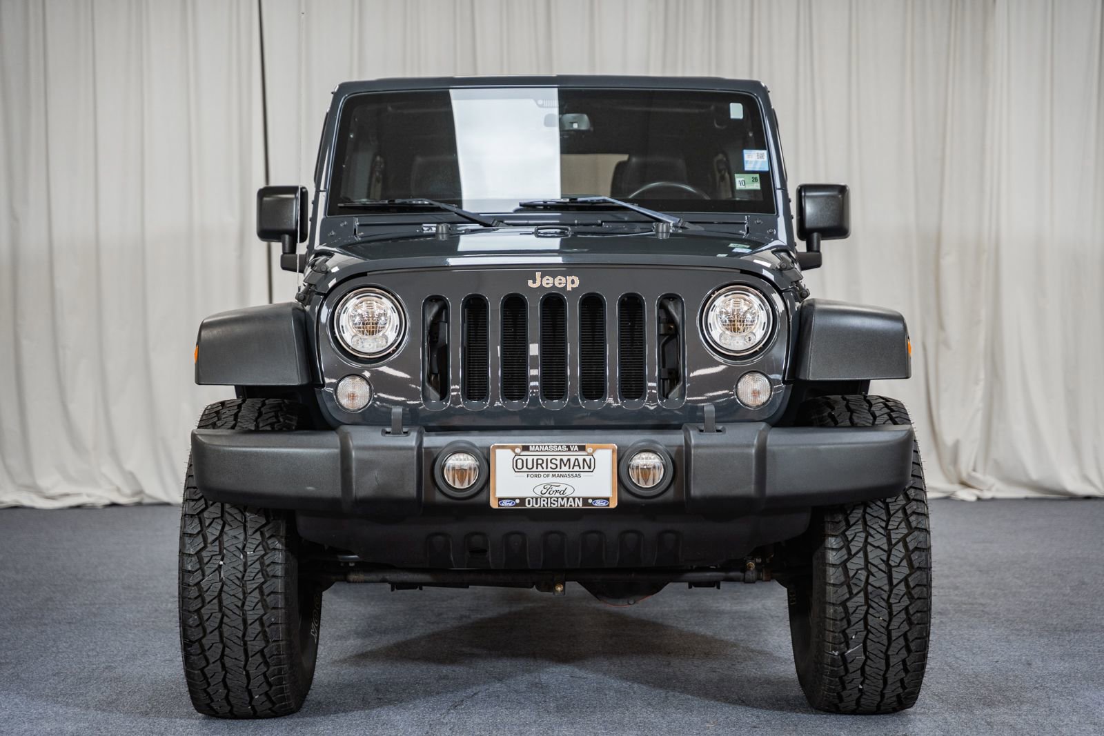Used 2017 Jeep Wrangler Unlimited Rubicon w/ Connectivity Group image 2