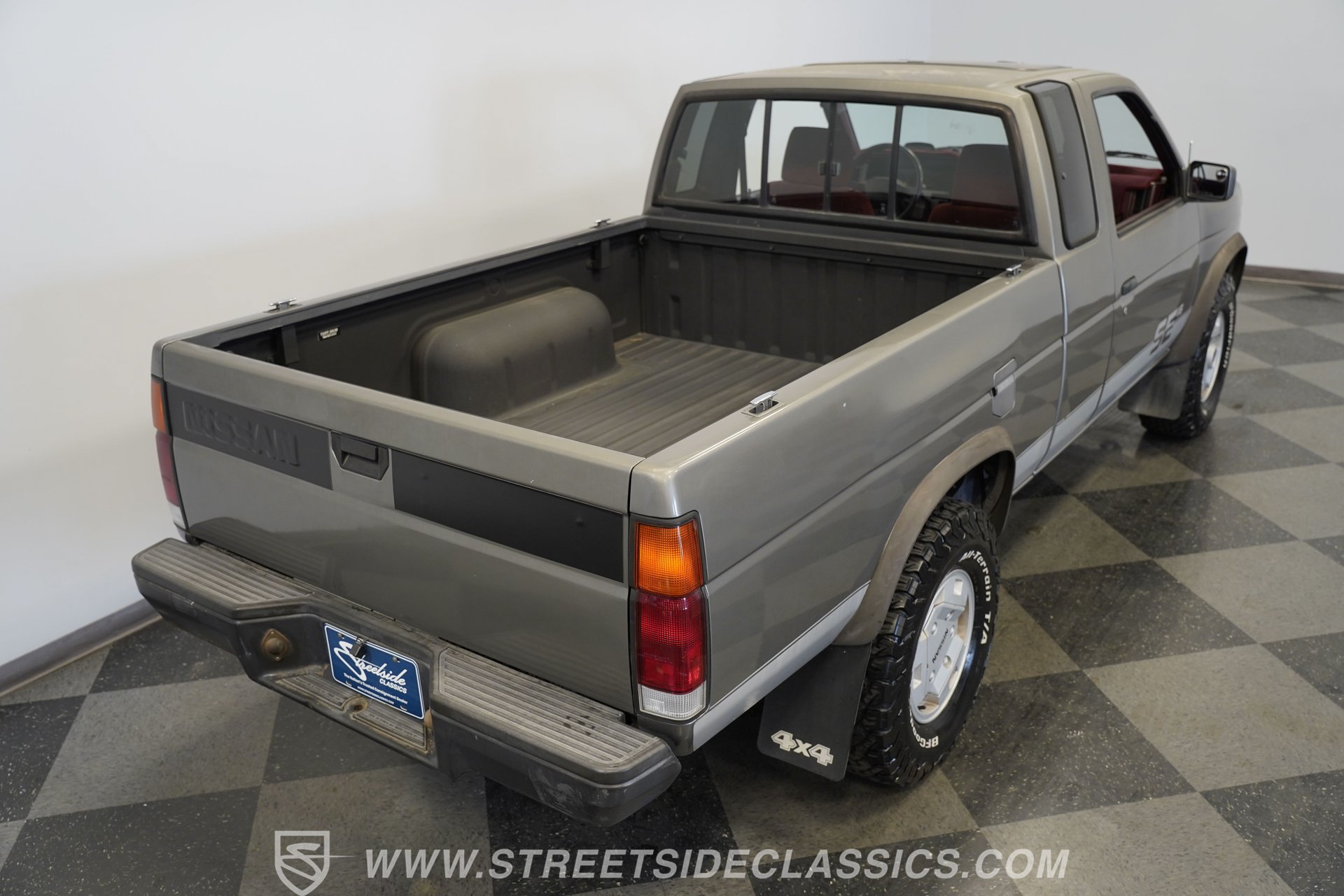 Used 1989 Nissan Pickup 4x4 King Cab V6 image 29