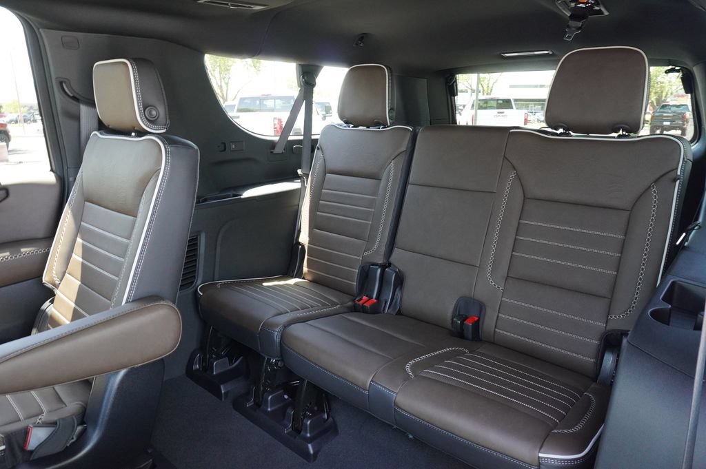 New 2026 GMC Yukon XL Denali Ultimate AWD/4WD image 10