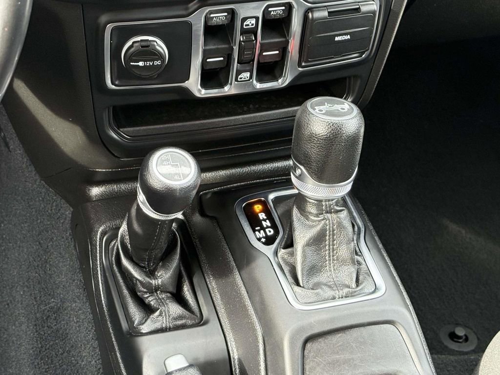 Used 2018 Jeep Wrangler Unlimited Sport S image 17