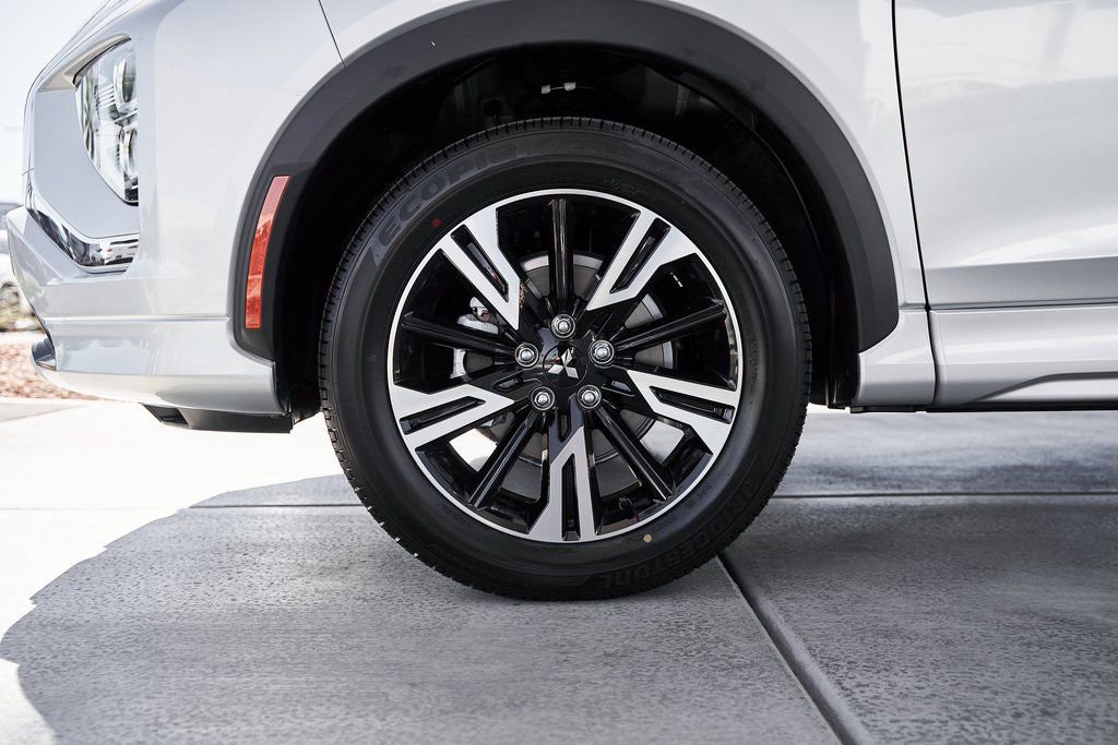 New 2026 Mitsubishi Eclipse Cross SEL AWD/4WD image 3