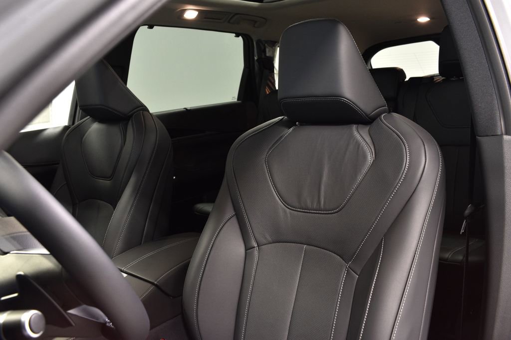 Certified 2025 INFINITI QX60 Sensory w/ Vision Package image 12