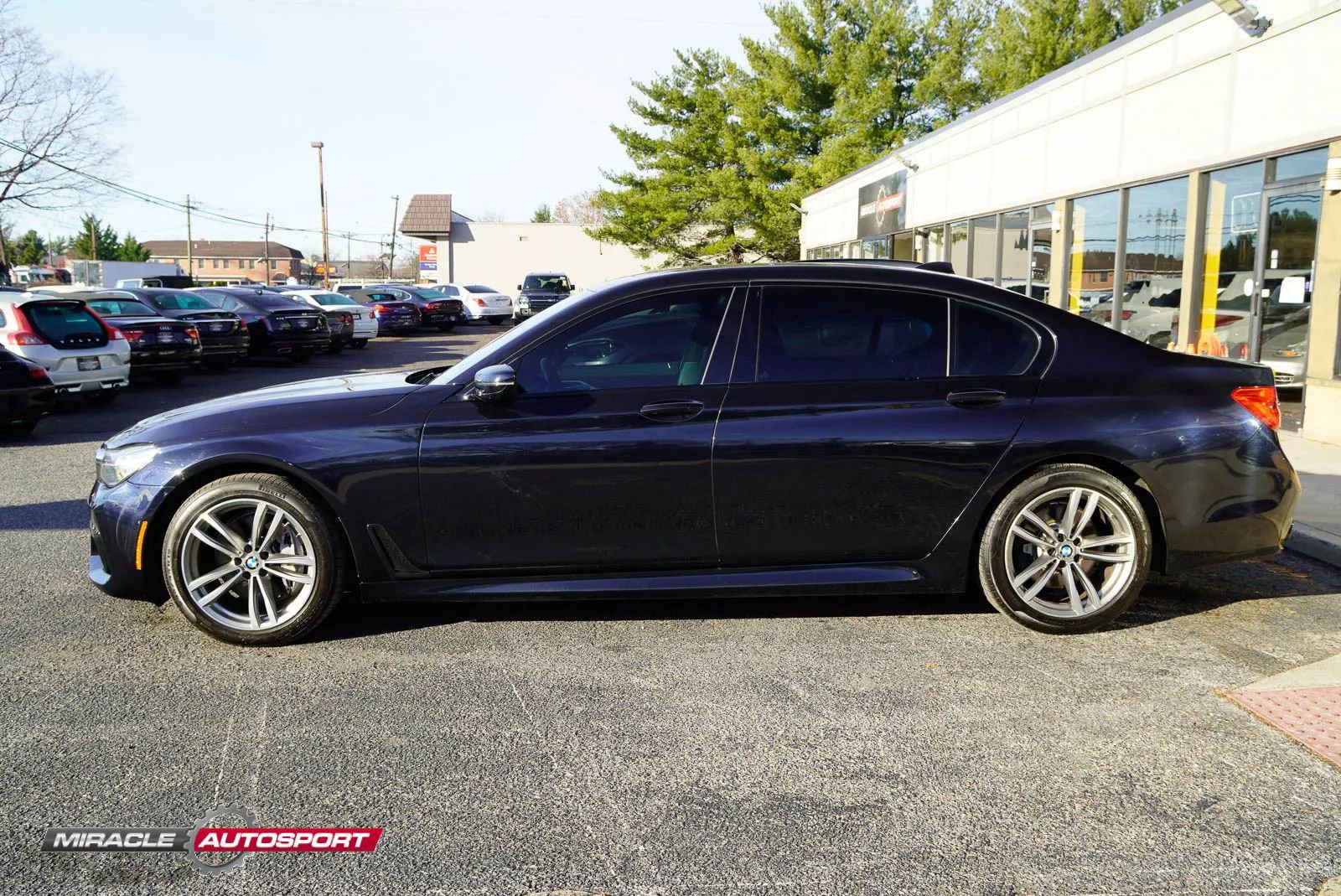 Used 2018 BMW 740i w/ M Sport Package image 4