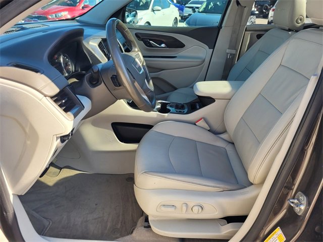 Used 2019 GMC Terrain Denali w/ Advanced Safety Package image 3