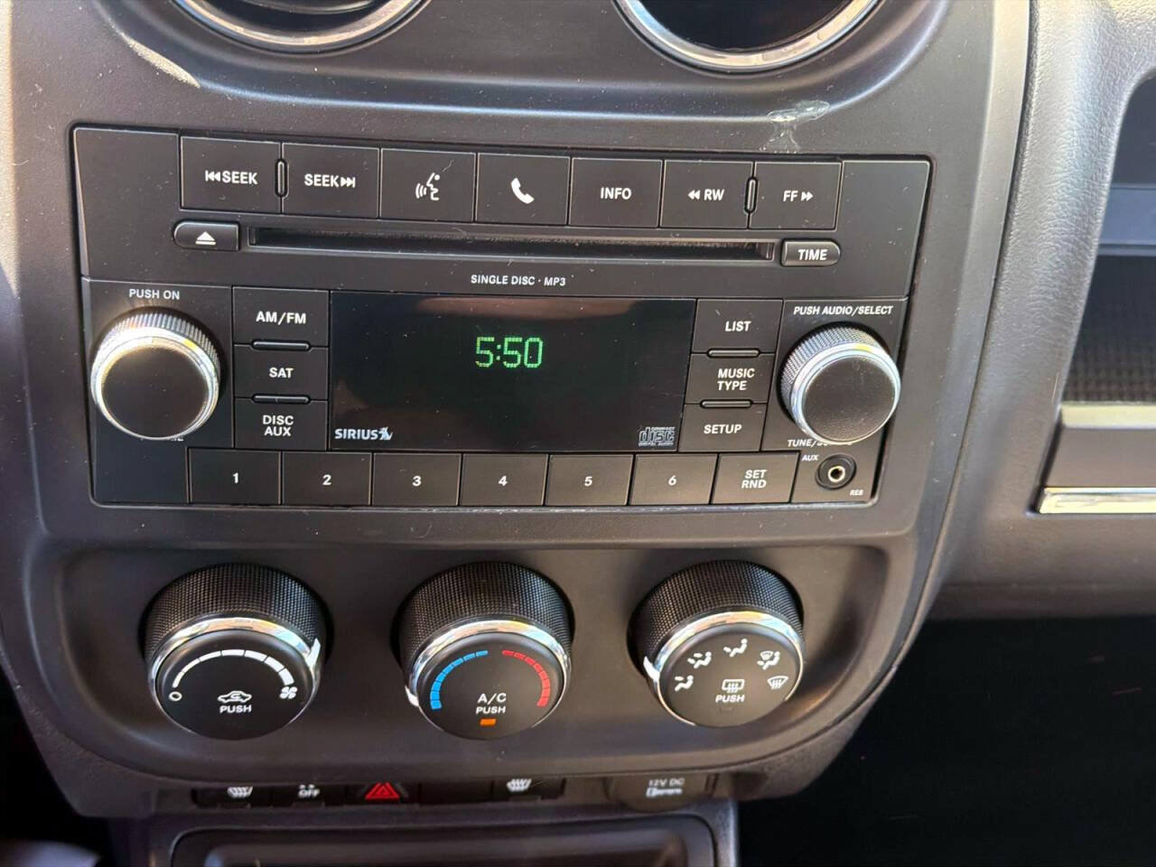 Used 2011 Jeep Compass Latitude AWD/4WD image 15