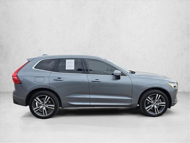 Used 2018 Volvo XC60 T6 Momentum w/ Convenience Package image 4
