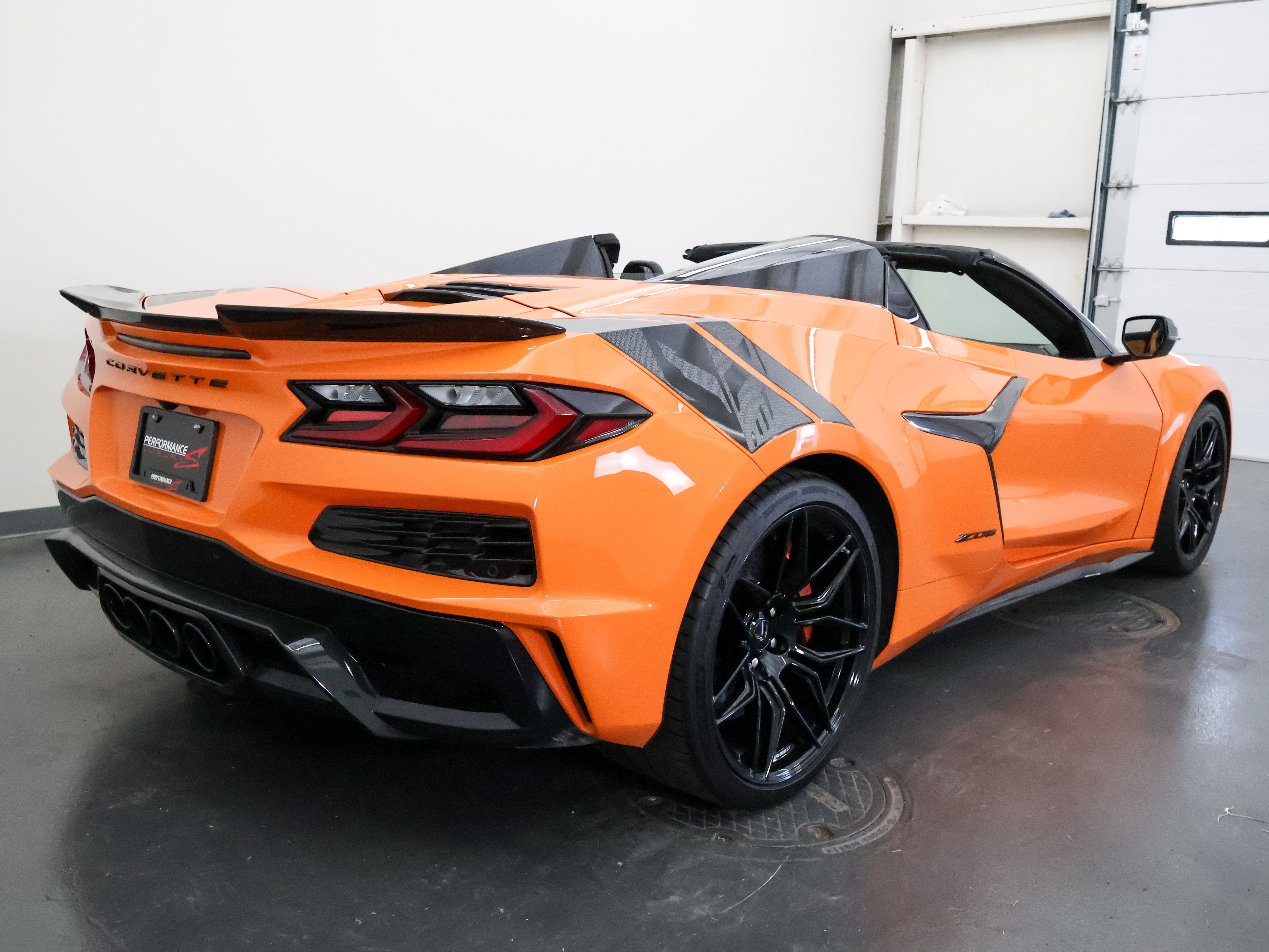 Used 2023 Chevrolet Corvette Z06 RWD image 4