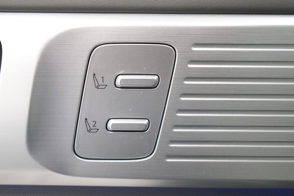 Used 2025 Hyundai Santa Fe Calligraphy image 18