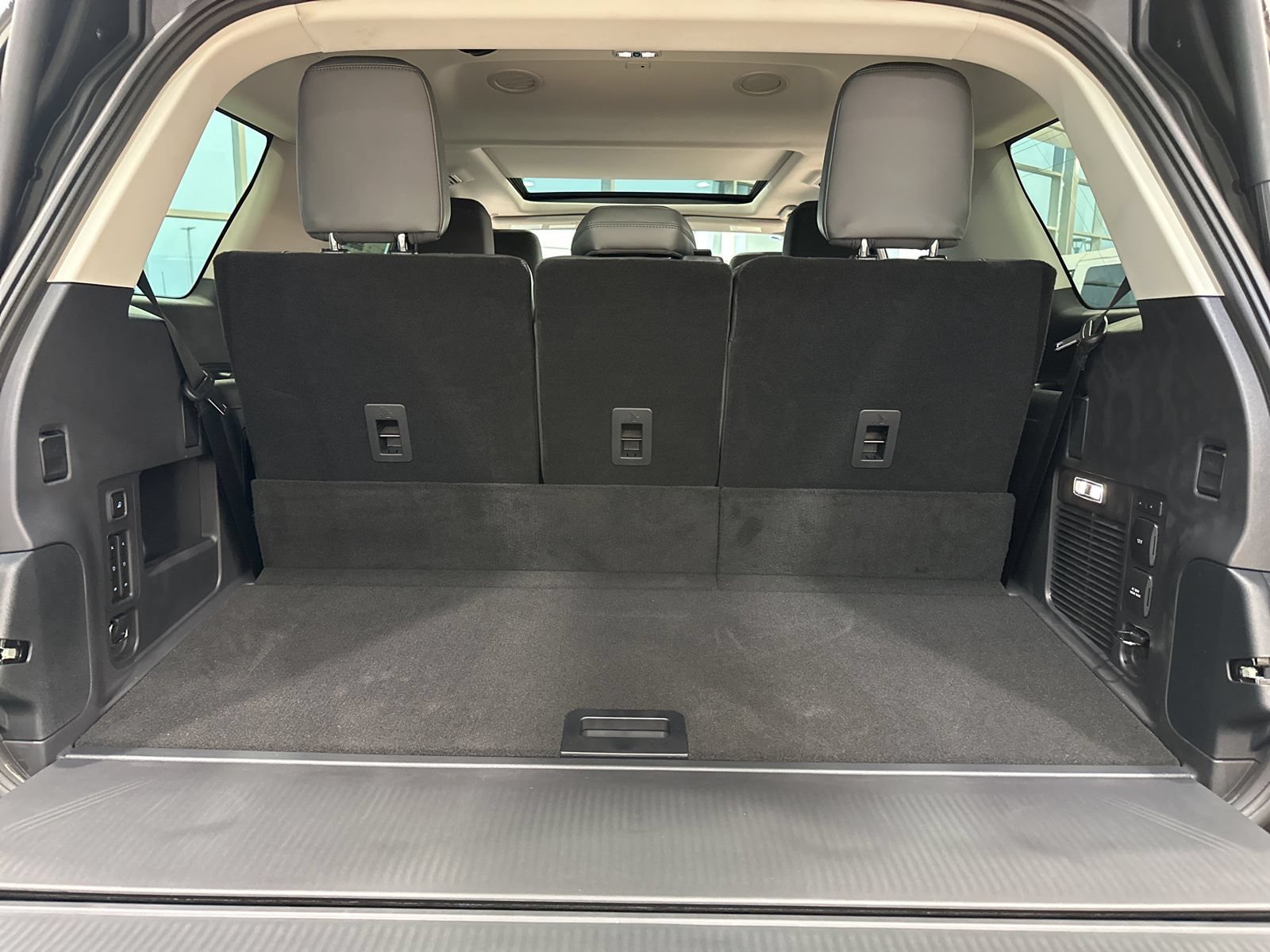 New 2025 Ford Expedition Active RWD image 30