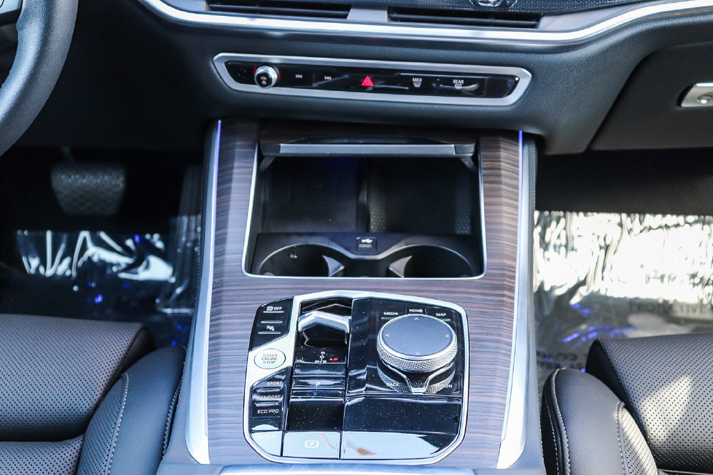 Used 2026 BMW X5 sDrive40i w/ Premium Package RWD image 13