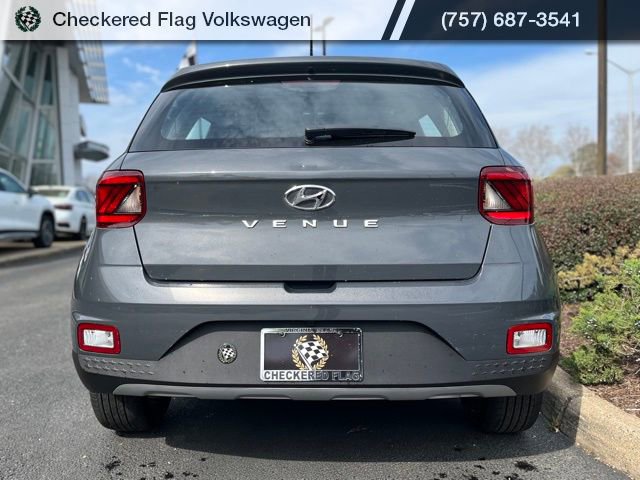 Used 2023 Hyundai Venue SEL w/ Cargo Package image 9