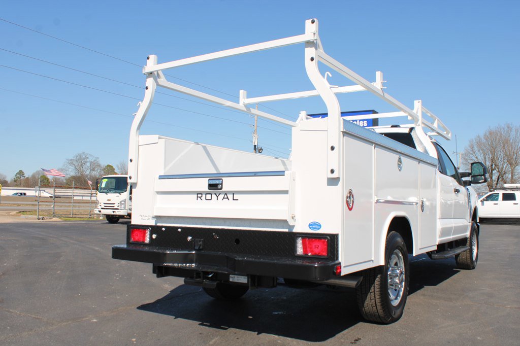 Used 2024 Ford F350 XL w/ XL Chrome Package image 6