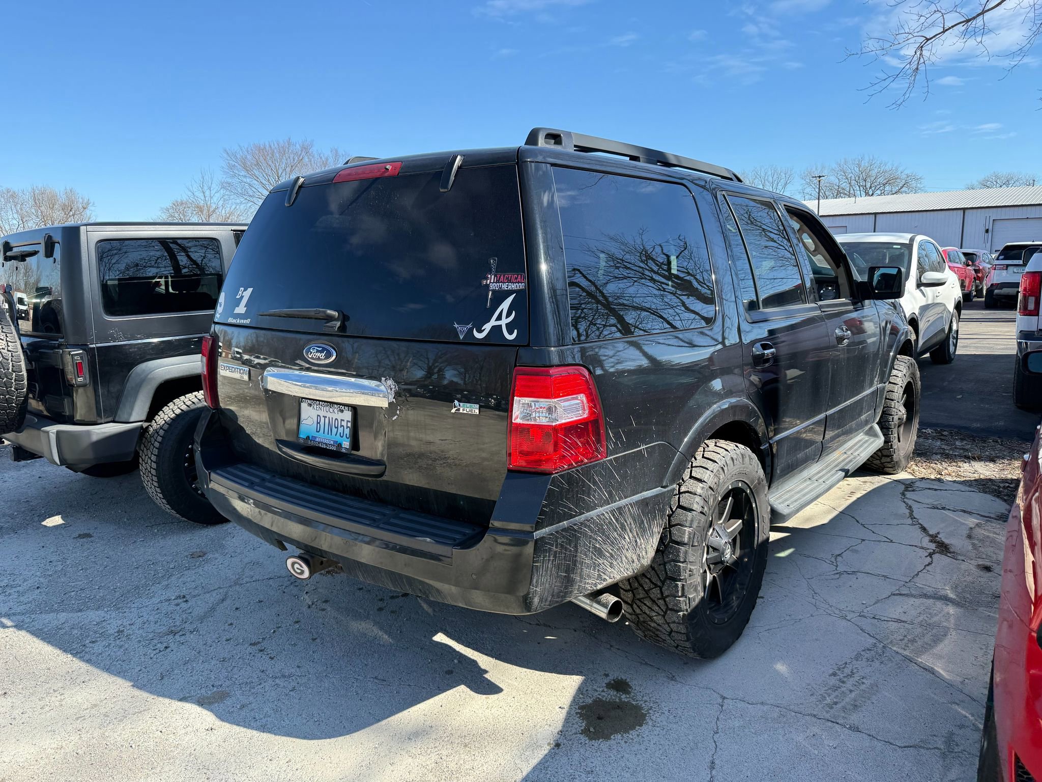 Used 2012 Ford Expedition XLT image 2