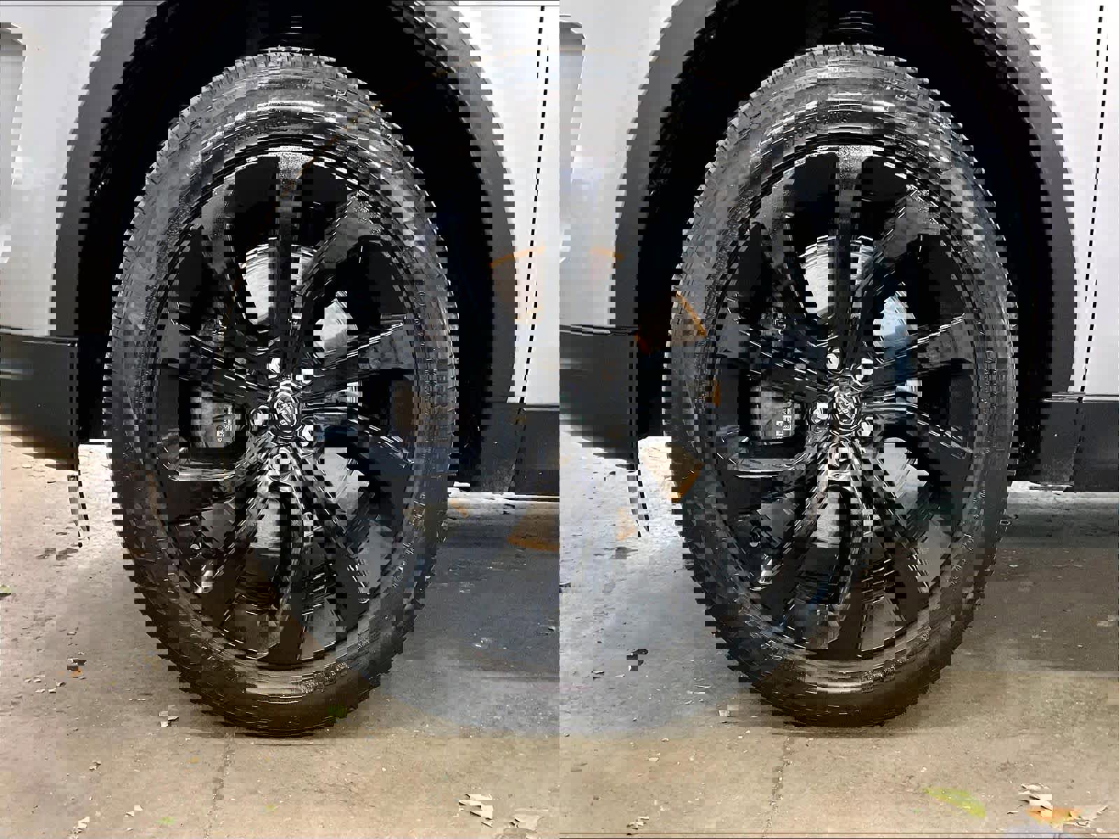 Used 2023 Land Rover Discovery Sport SE image 11