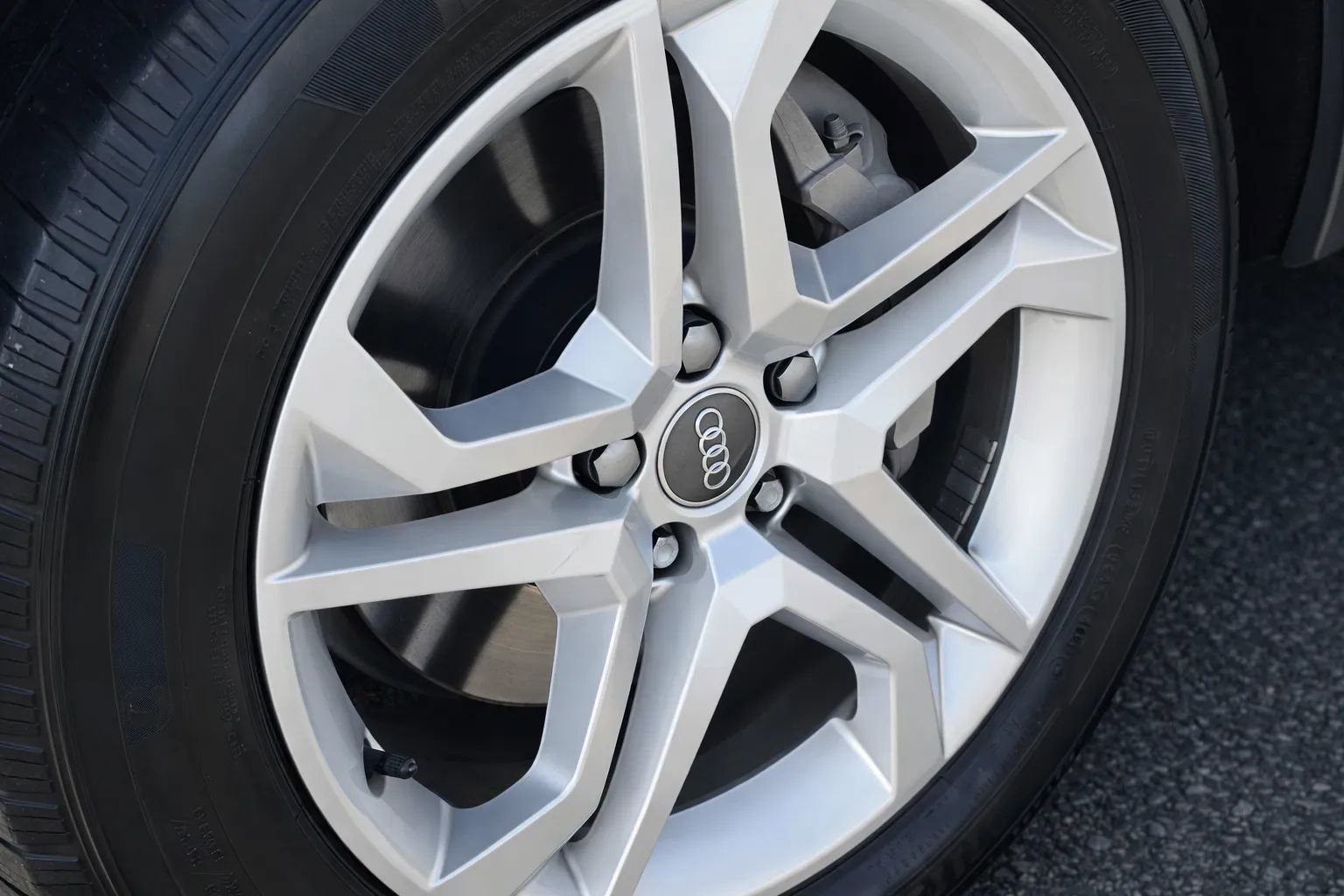 Used 2018 Audi Q5 2.0T Premium image 17