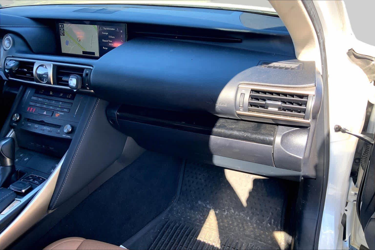 Used 2019 Lexus IS 300 AWD image 19