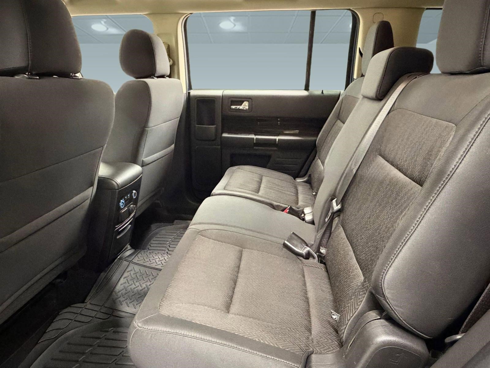 Used 2018 Ford Flex SEL w/ Class III Trailer Tow Package AWD/4WD image 21