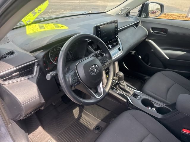 Used 2022 Toyota Corolla Cross LE w/ Moonroof Package image 23