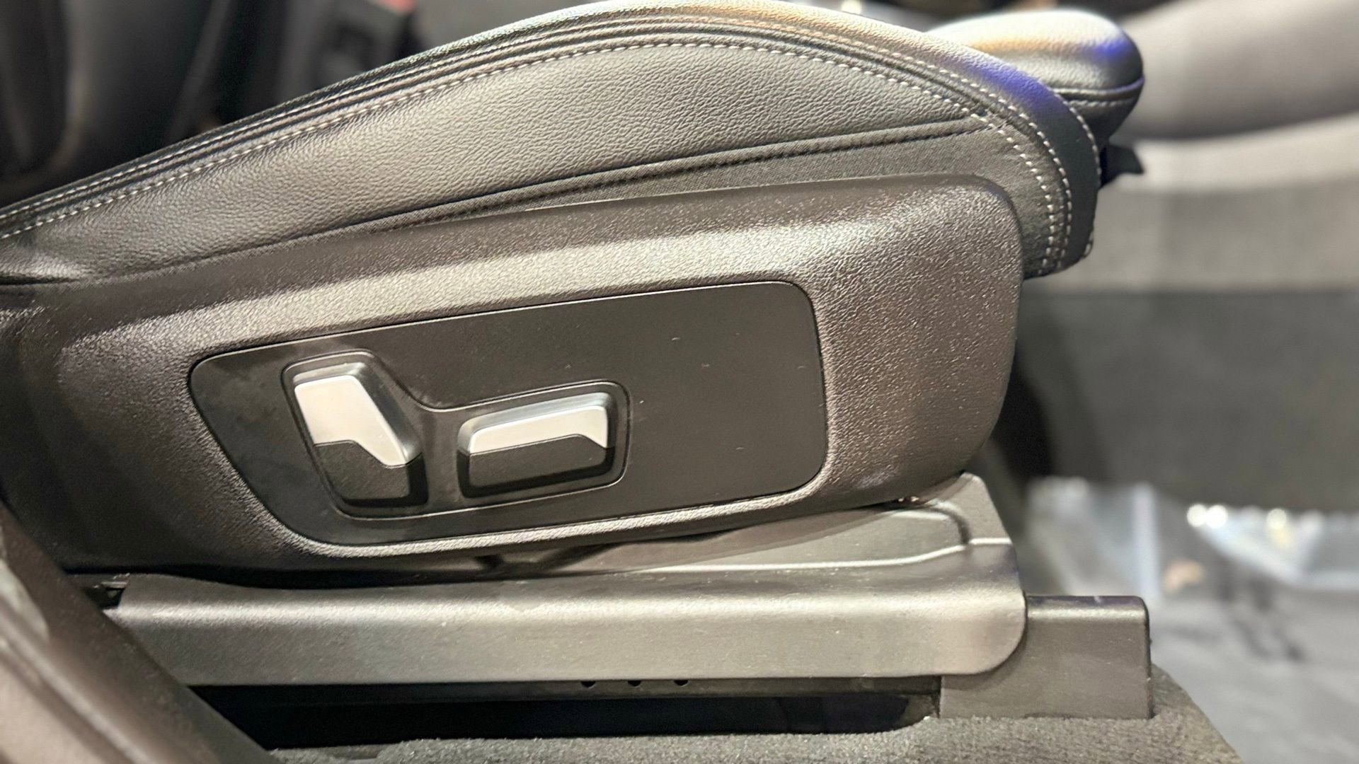 Used 2023 BMW X3 xDrive30i w/ Premium Package AWD/4WD image 56