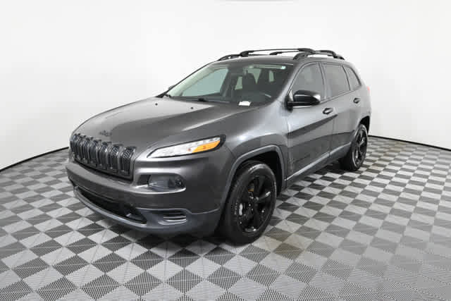 Used 2017 Jeep Cherokee Sport AWD/4WD image 2