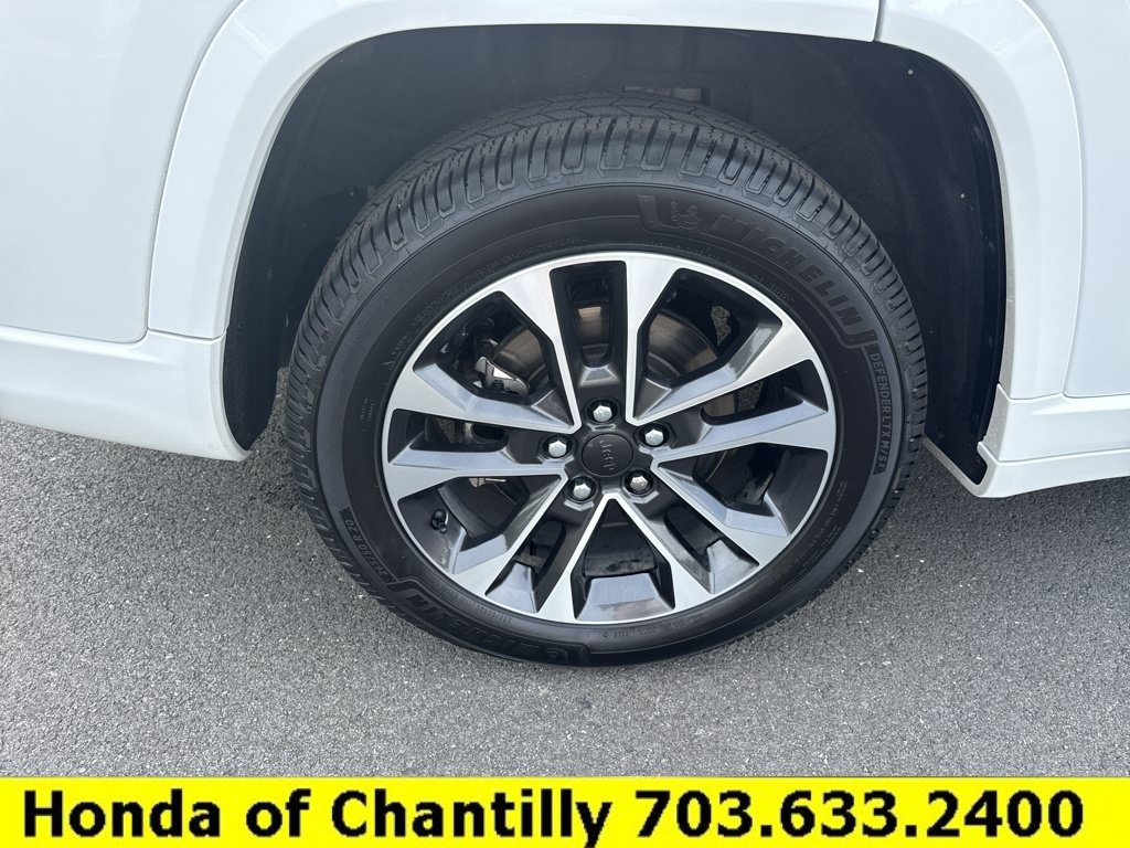Used 2024 Jeep Grand Cherokee L Overland w/ Luxury Tech Group IV AWD/4WD image 28