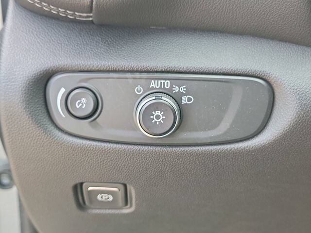 Certified 2025 Chevrolet Blazer LT AWD/4WD image 21