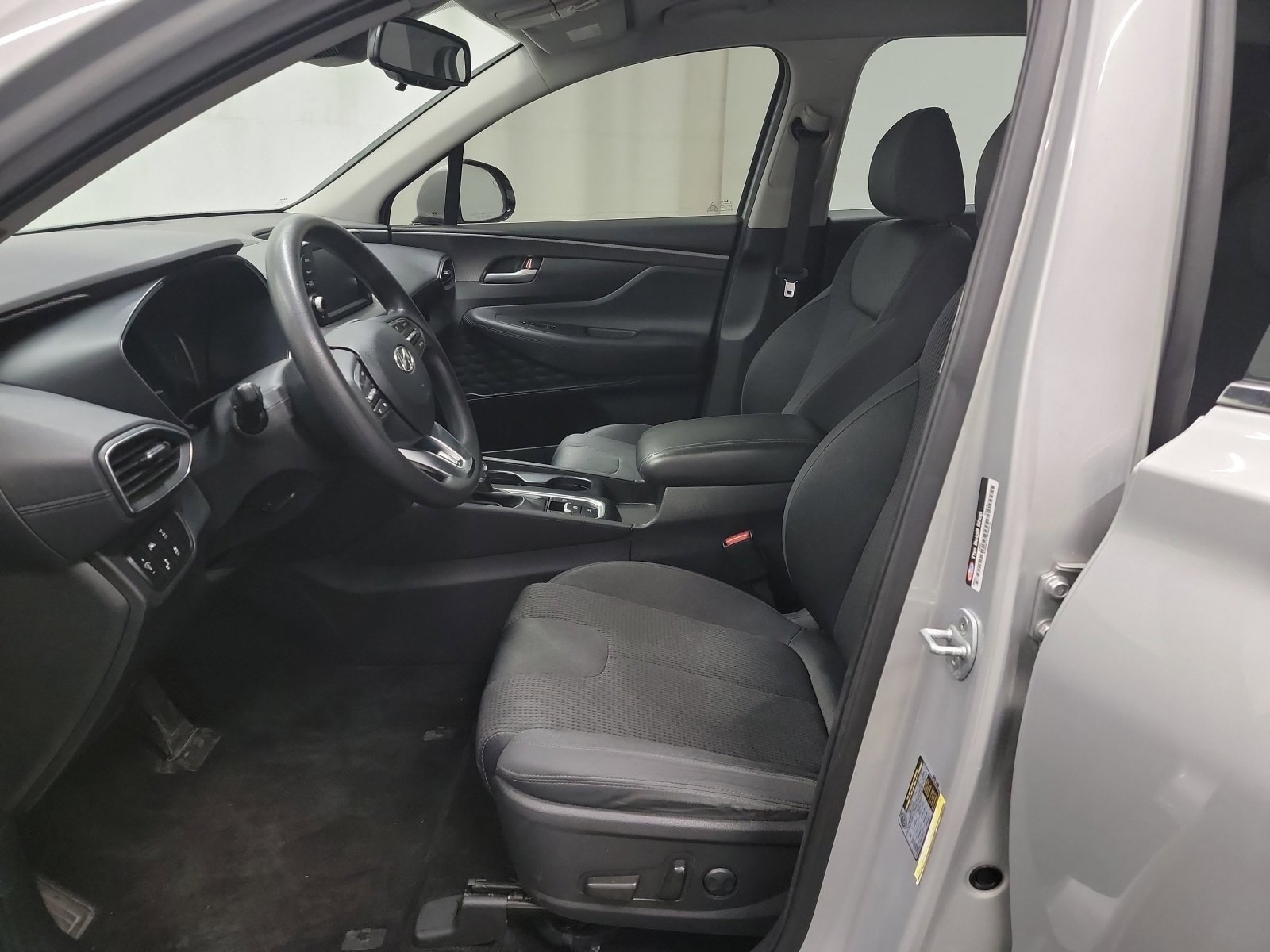 Used 2019 Hyundai Santa Fe SEL image 12